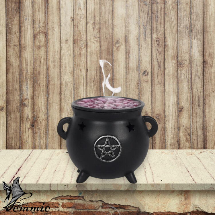 Heksenketel met pentagram kegel en wierook houder